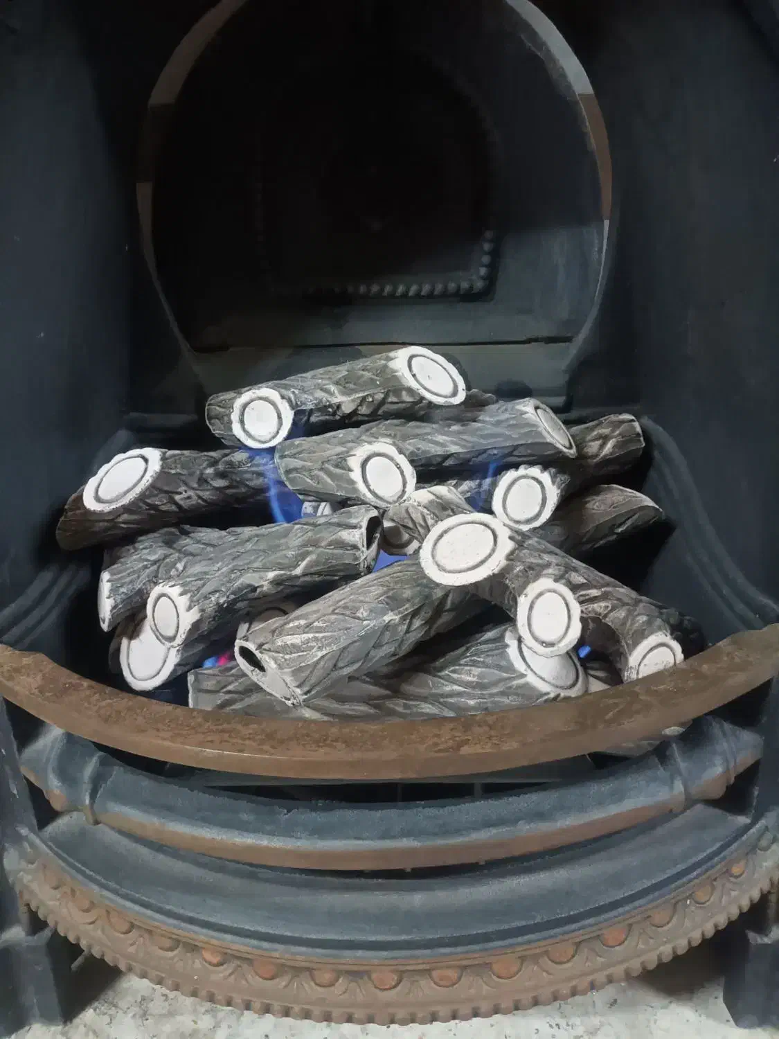 شومینه چدنی تریگارون|بخاری، هیتر، شومینه|بهارستان, |دیوار