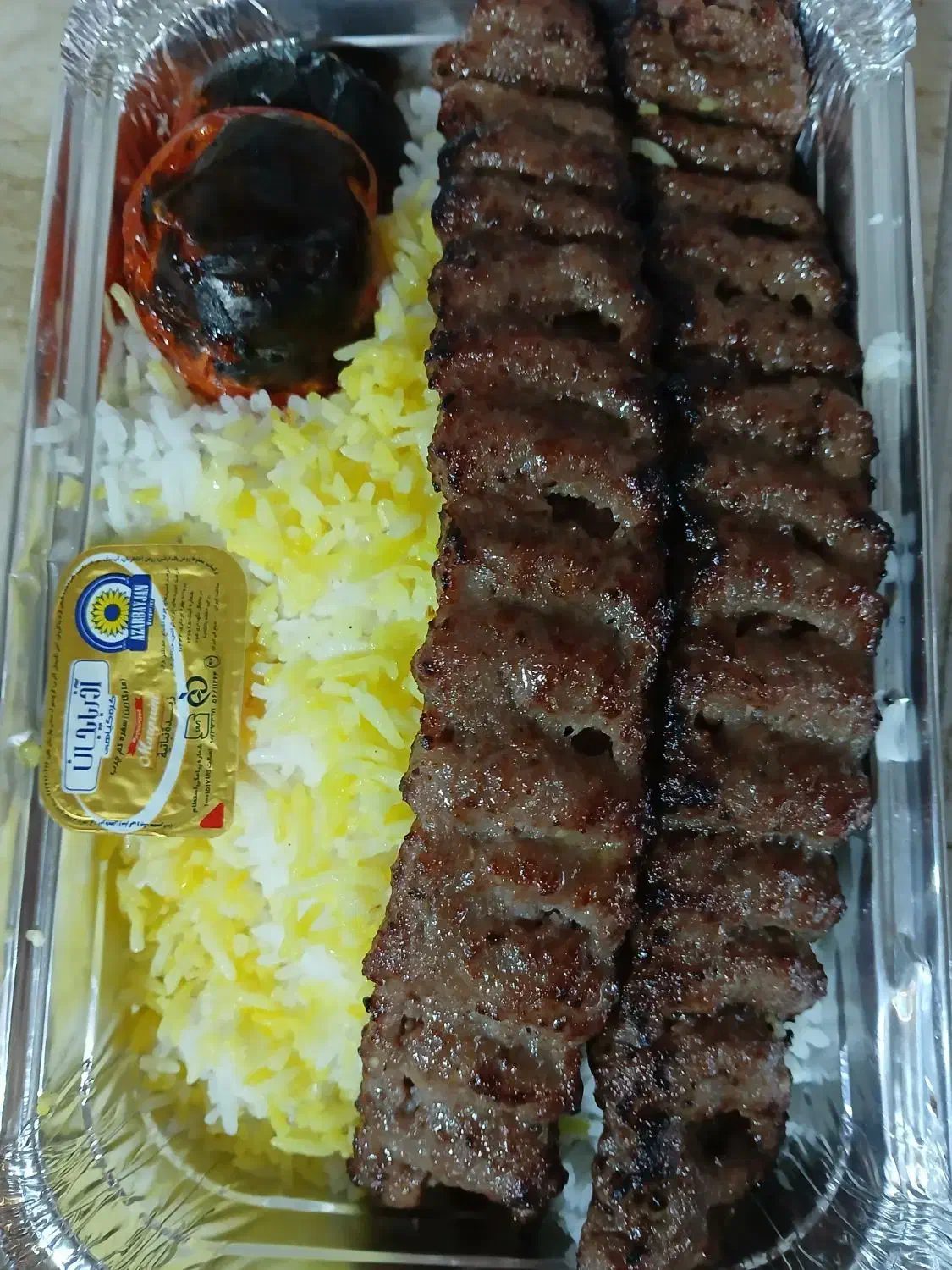 استخدام کارگر ساده ۲۳میلیون بیمه و جای خواب|استخدام خدمات فروشگاه و رستوران|تهران, فردوس|دیوار