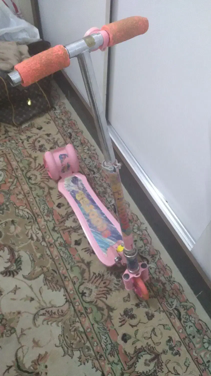 اسکوتر دخترانه|دوچرخه، اسکیت، اسکوتر|قم, باجک سه|دیوار