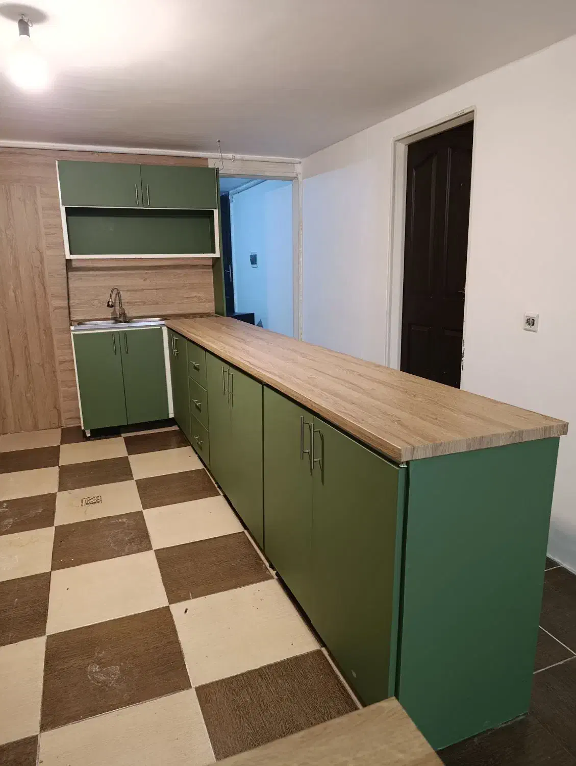 نصب برچسب تعمیر کابینت بازسازی آشپزخانه|خدمات پیشه و مهارت|کرمان, |دیوار