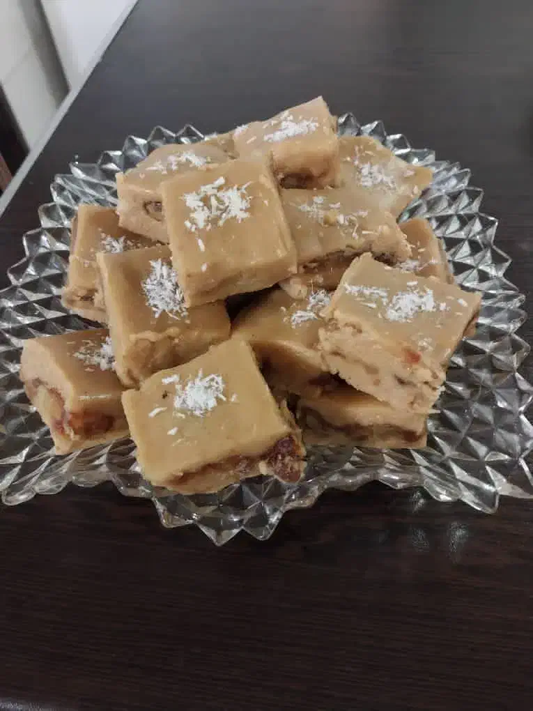 رنگینک خرما وگردو|خوردنی و آشامیدنی|قم, سراجه|دیوار