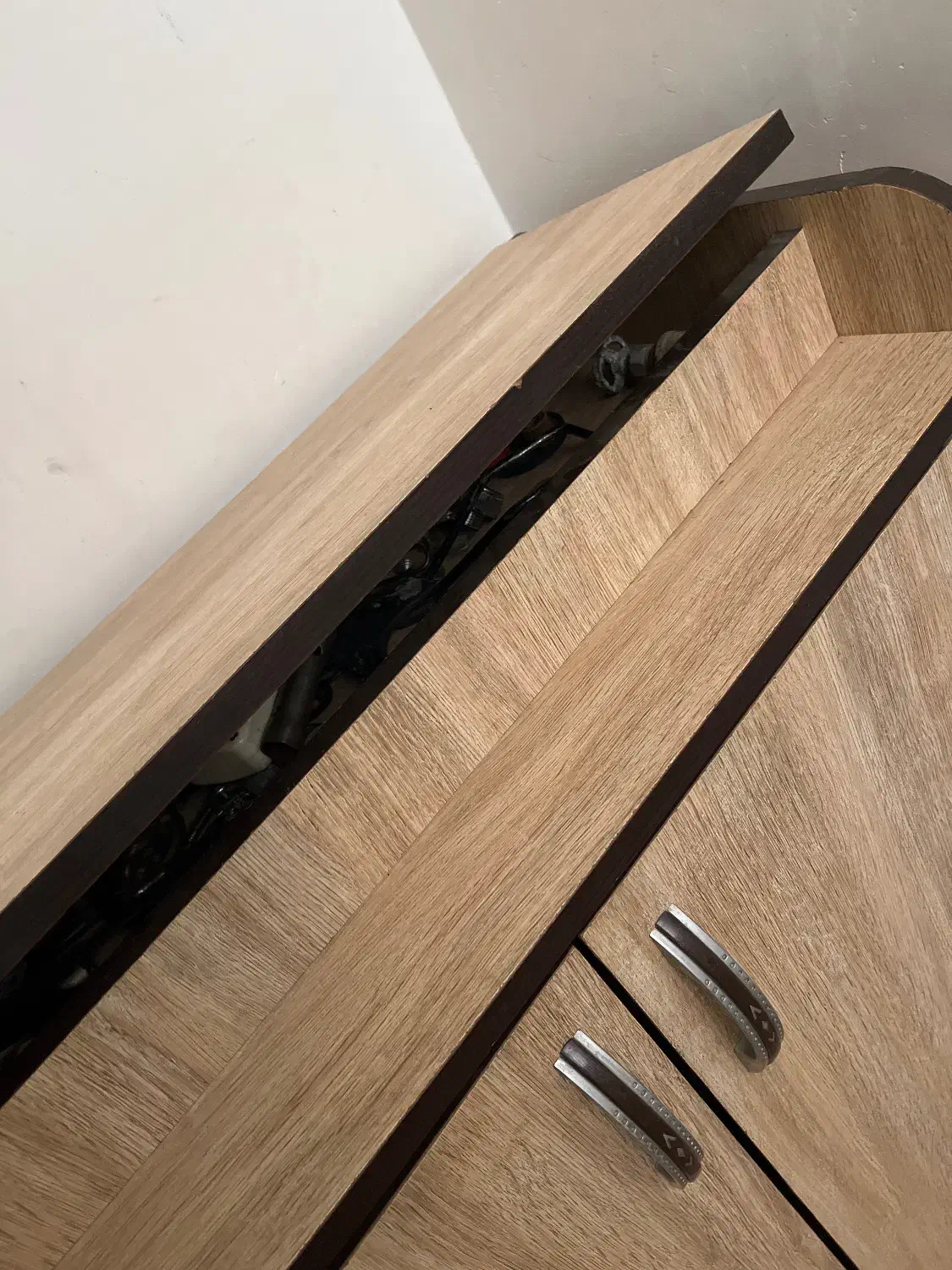 جاکفشی چوبی|جاکفشی، کمد، دراور|تربت جام, علوی|دیوار