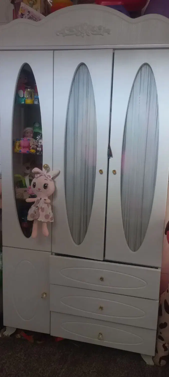 تخت وکمد|تخت و سرویس خواب|نیشابور, گنبد سبز|دیوار