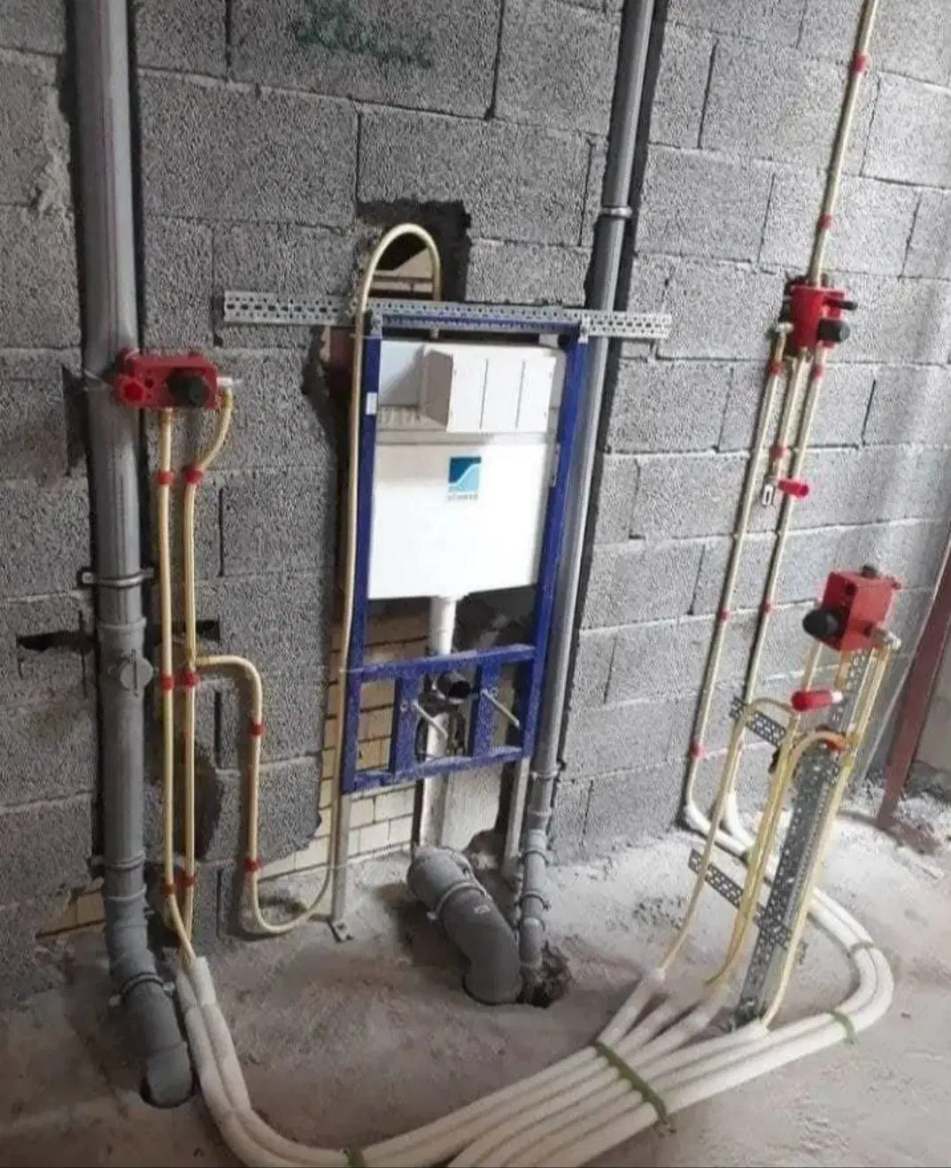 لوله کشی و تاسیسات ساختمانی|خدمات پیشه و مهارت|خوی, |دیوار