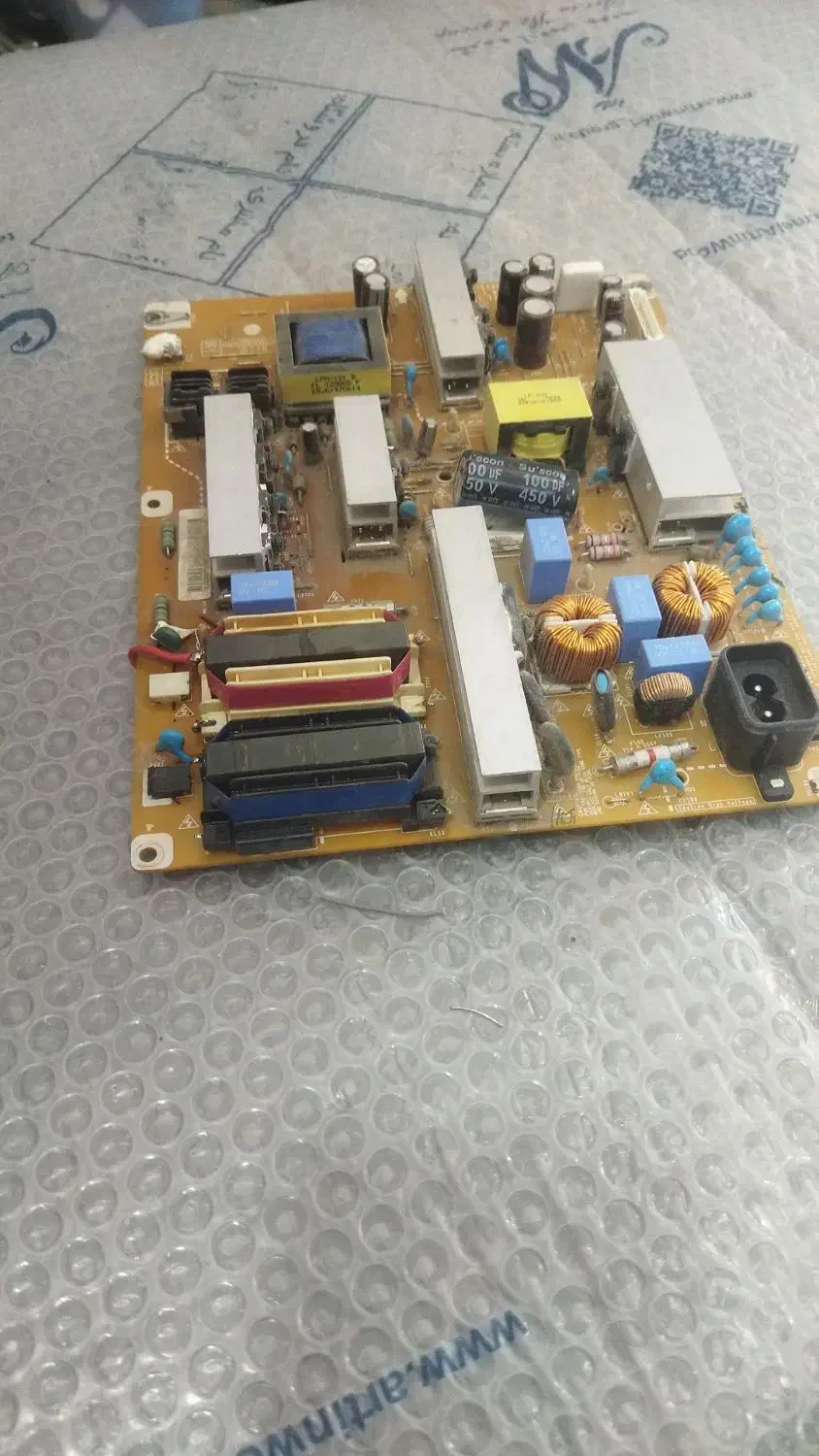 تعمیر انواع تلویزیون ال ای دی وال سی دی|خدمات رایانهای و موبایل|بم, |دیوار