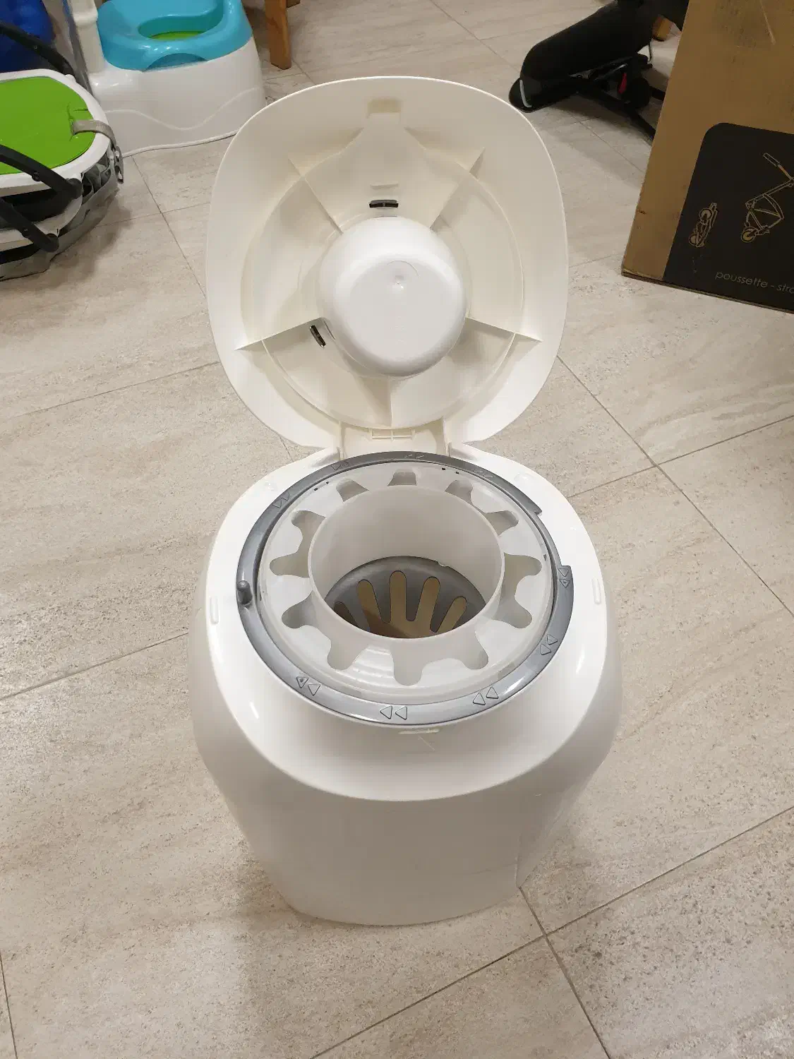 سطل بهداشتی پوشک بچه|اسباب و اثاث بچه|تهران, زعفرانیه|دیوار