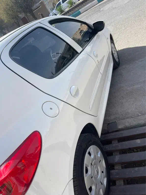 ۲۰۷ فلز تیوفایو ۴۰۳|خودرو سواری و وانت|کرمان, |دیوار