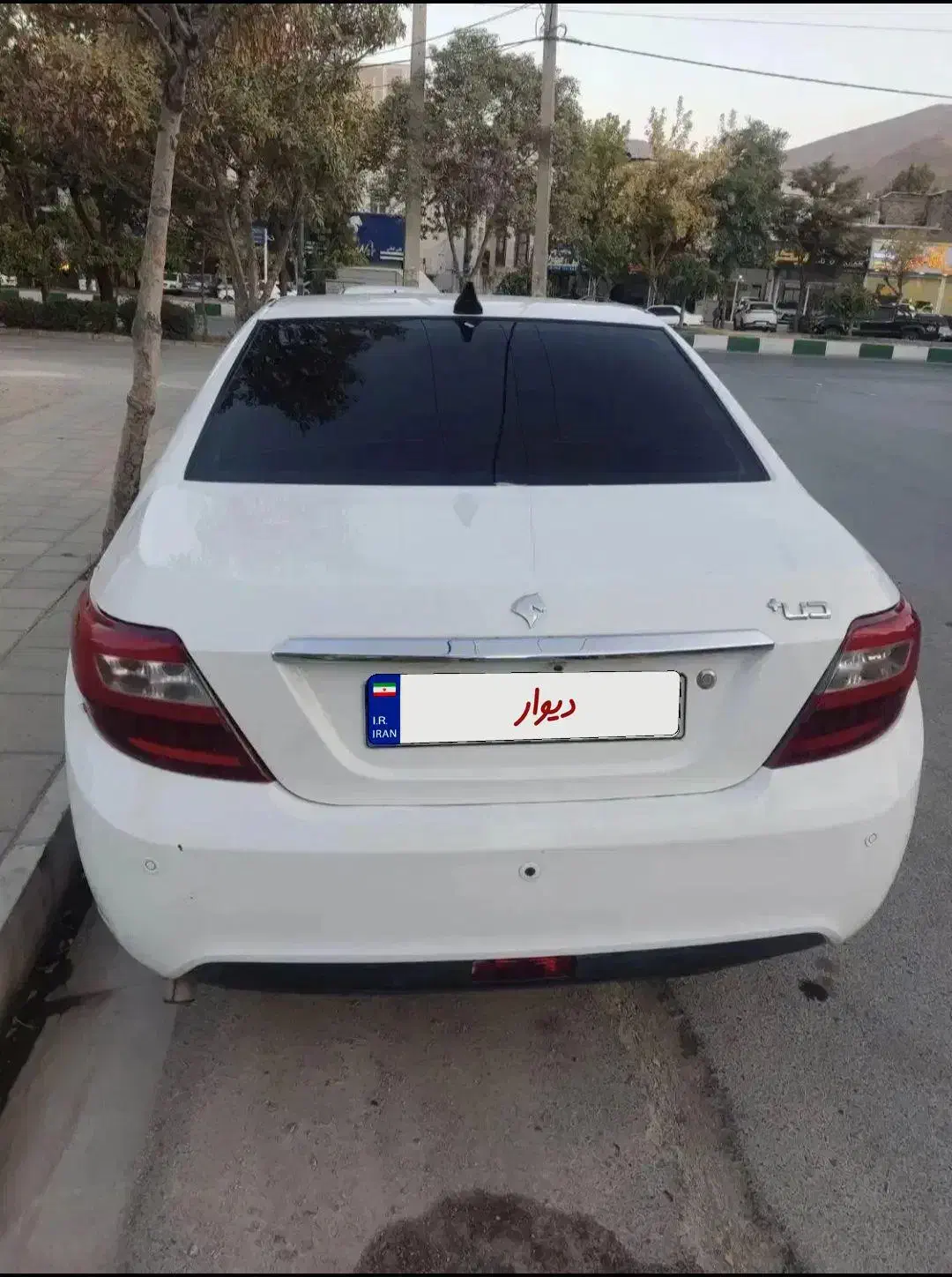 دنا پلاس|خودرو سواری و وانت|اراک, |دیوار