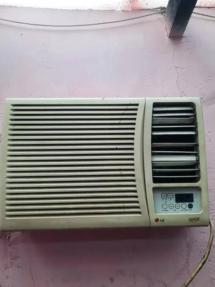 کولر پنجره ای|کولر گازی و فنکوئل|صومعهسرا, |دیوار