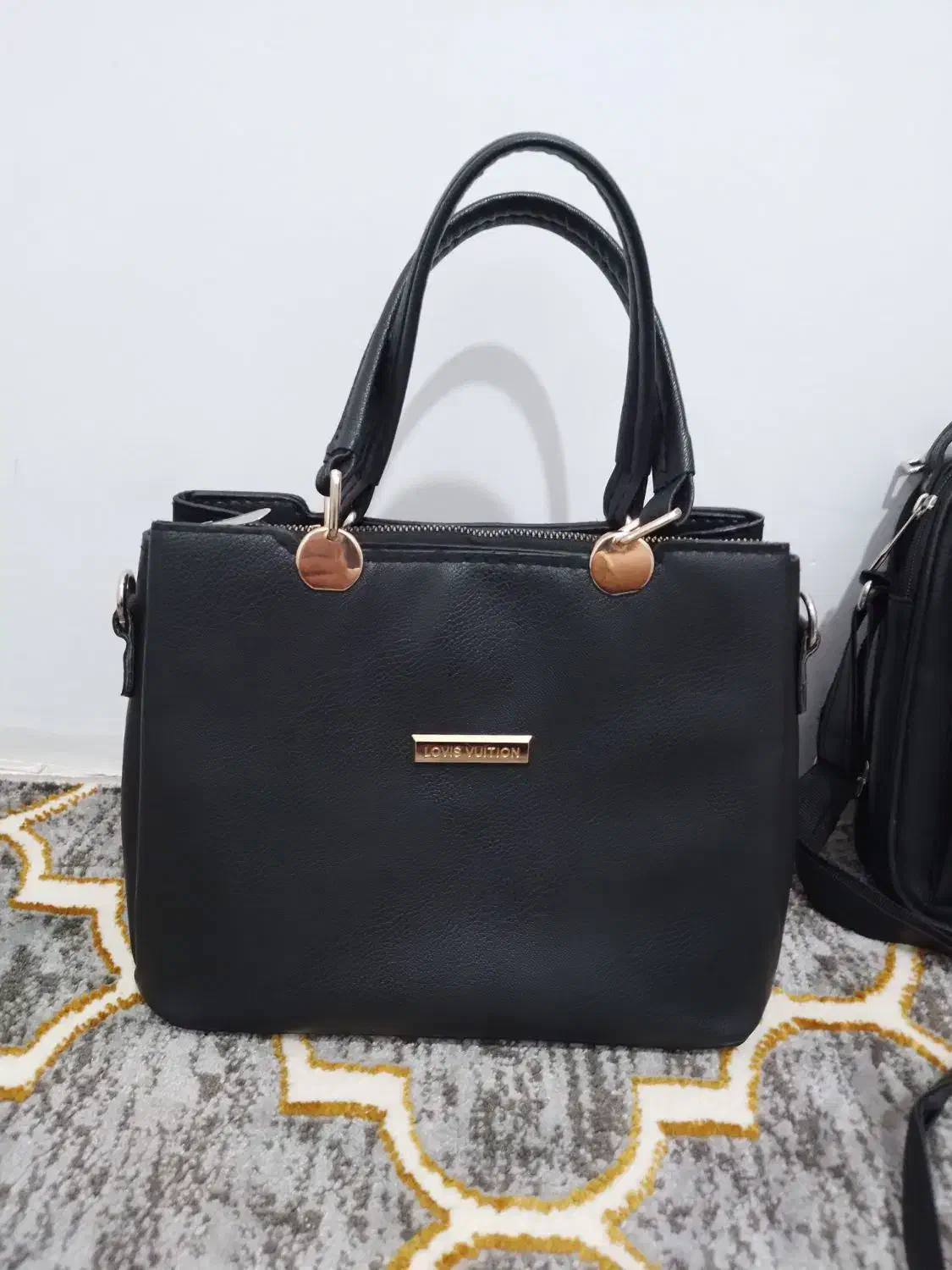 کیف نو|کیف، کفش، کمربند|نیشابور, راه آهن|دیوار