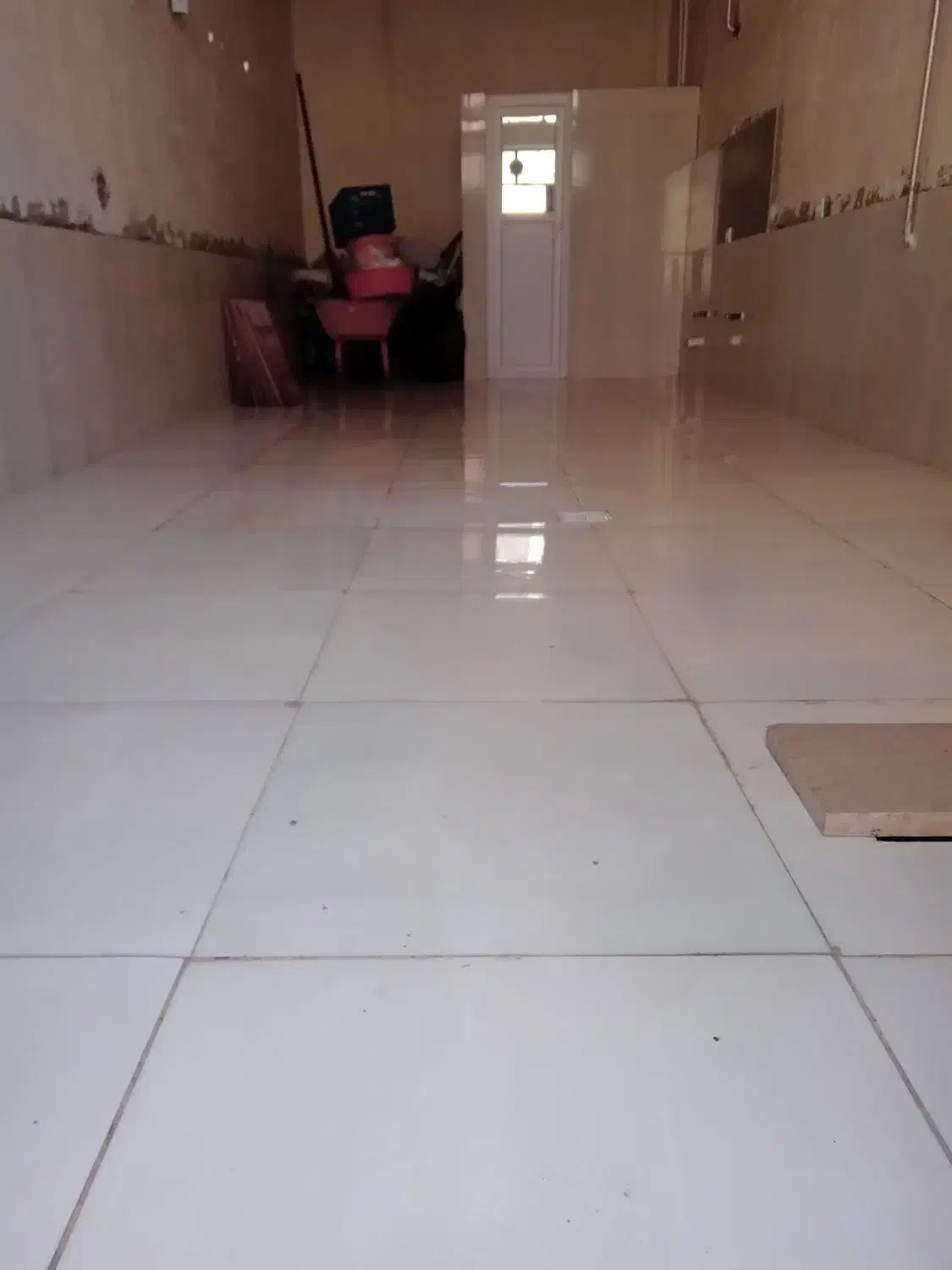 اجاره پارکینگ 40 متر قابل نشینمن|اجارهٔ دفتر صنعتی، کشاورزی، تجاری|نقده, |دیوار