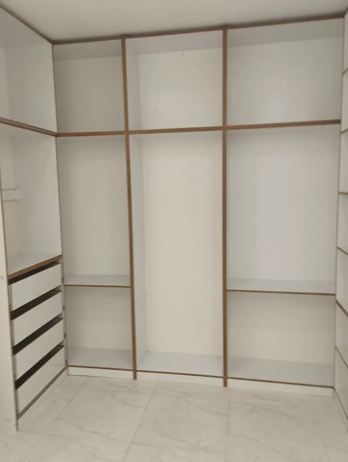 ساخت کمد دیواری و کابینت و مصنوعات چوبی|جاکفشی، کمد، دراور|دلیجان, |دیوار