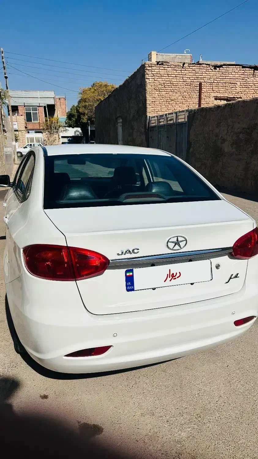 جک j 4 در حد صفر|خودرو سواری و وانت|کرمان, |دیوار