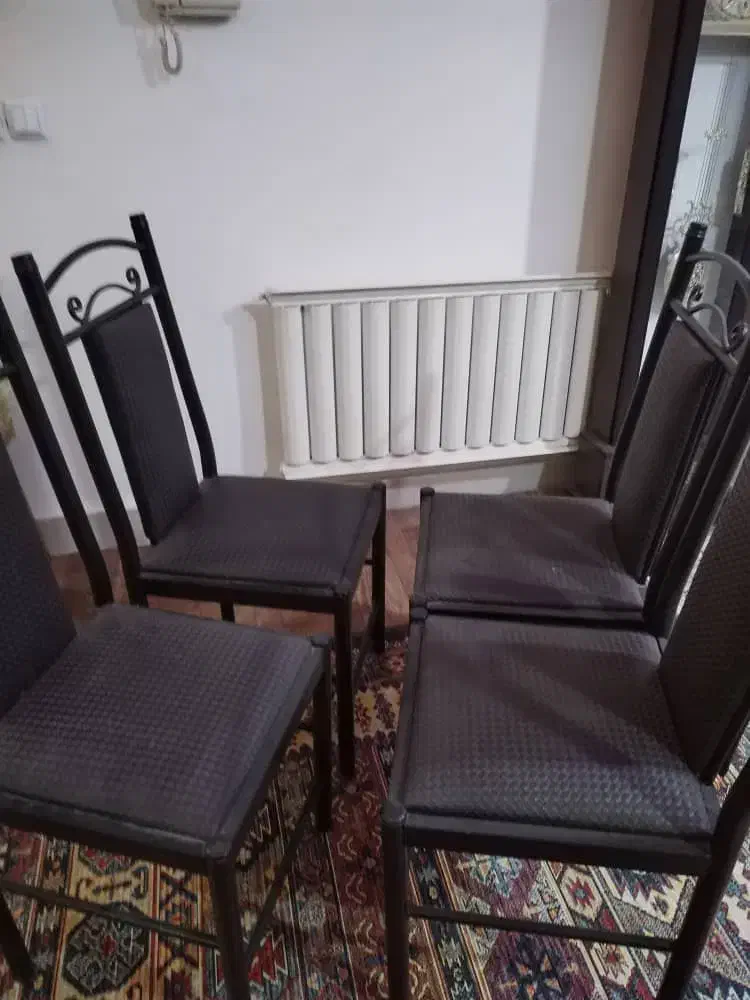 میز و صندلی ناهارخوری ۴ نفره درحد نو بدون خطوخرابی|میز و صندلی غذاخوری|شهرضا, |دیوار