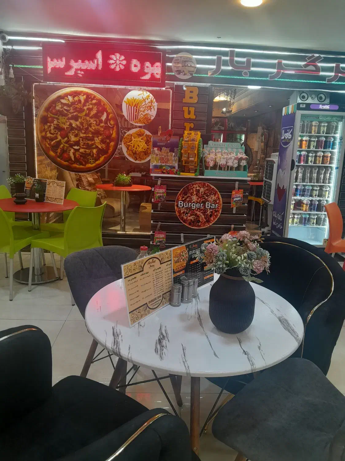 استخدام کارگرساده خانم در فست فود|استخدام خدمات فروشگاه و رستوران|تهران, پونک|دیوار