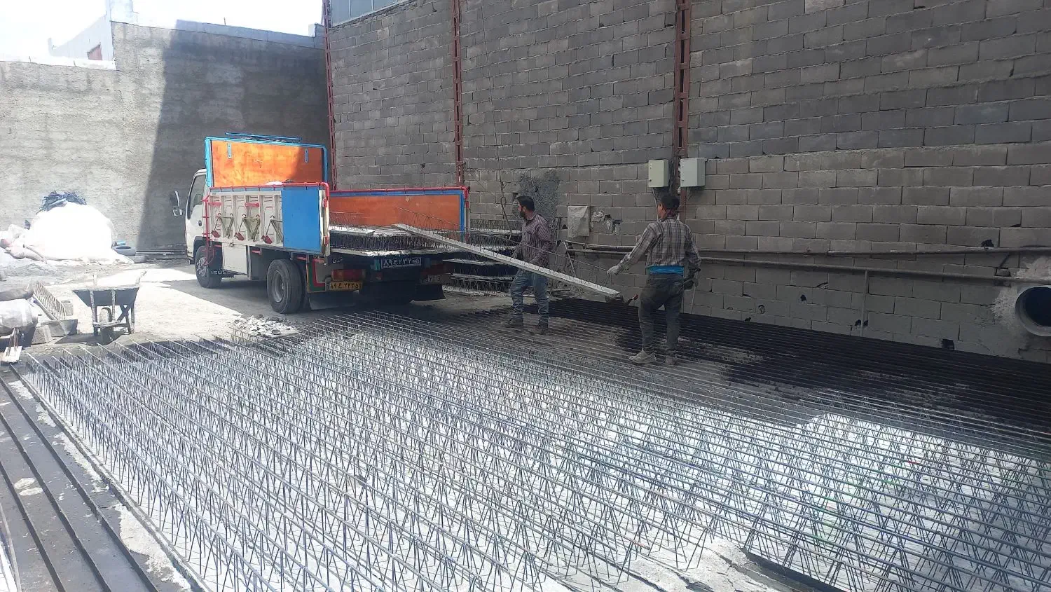 تولید تیرچه بتنی و خرپا وفوم سقفی انواع بلوک سبک|مصالح و تجهیزات ساختمان|سنندج, |دیوار