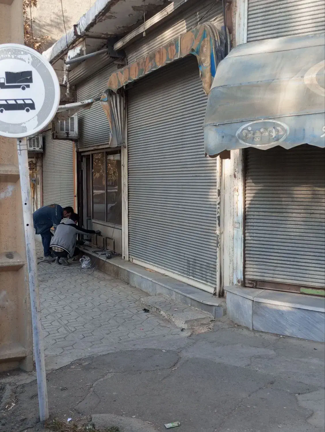 یک باب مغازه واقعه در اسدآباد خیابان کاشانی|اجارهٔ مغازه و غرفه|اسدآباد, |دیوار