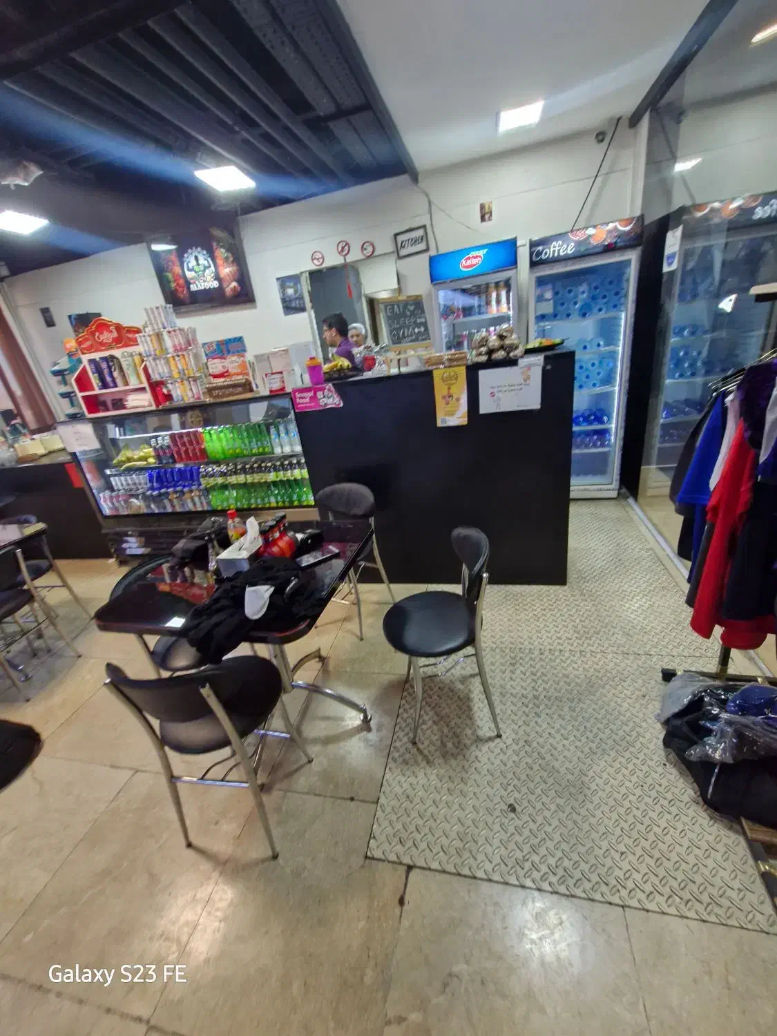 کمک آشپزکارگرساده اتباع آشپزخانه بوفه باشگاه|استخدام خدمات فروشگاه و رستوران|تهران, شیخ هادی|دیوار