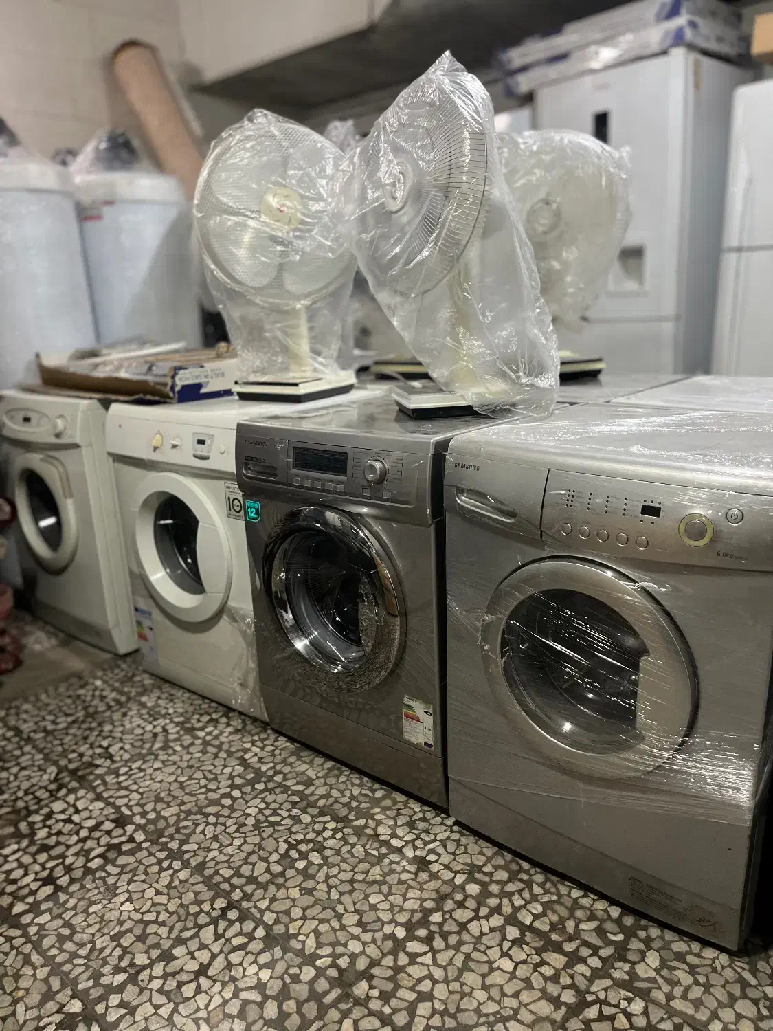 ماشین لباسشویی دسته دو|ماشین لباسشویی و خشککن لباس|قائمشهر, |دیوار