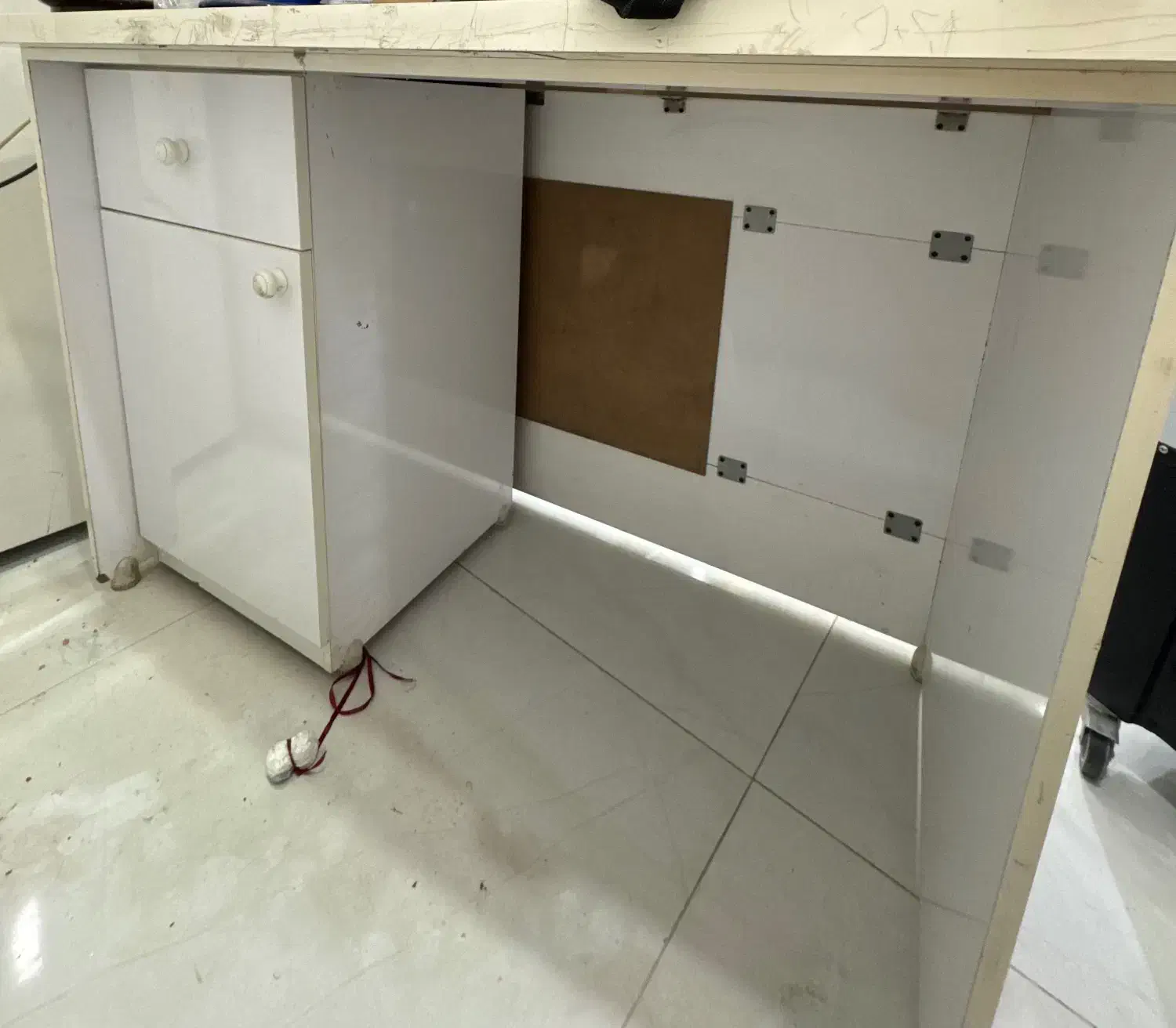 میز تحریر|میز تحریر و کامپیوتر|ارومیه, |دیوار