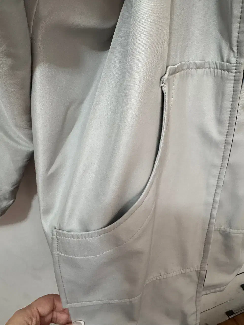 بارونی|لباس|رشت, معلم|دیوار