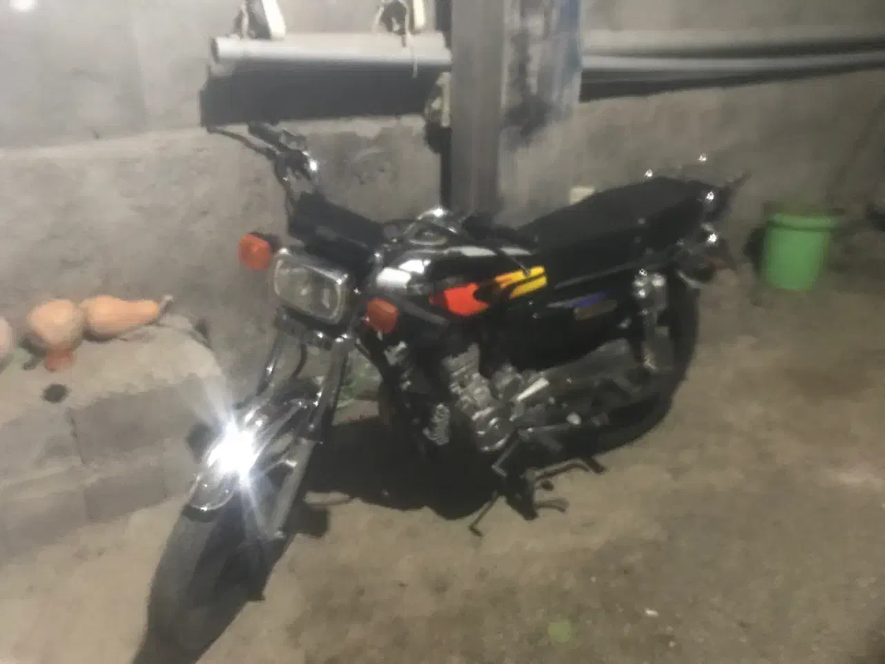 موتور۲۰۰کم کارکرد|موتورسیکلت|چوبر, |دیوار