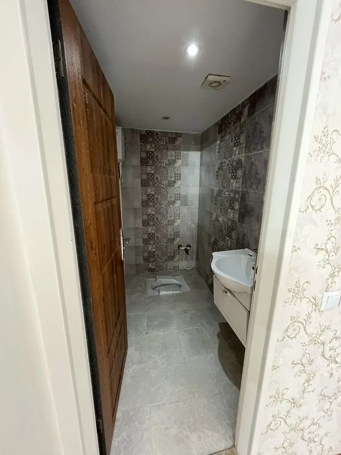 اپارتمان 117متری در علامه به طالقانی 24واحدی|فروش آپارتمان|شاهین‌شهر, طالقانی|دیوار