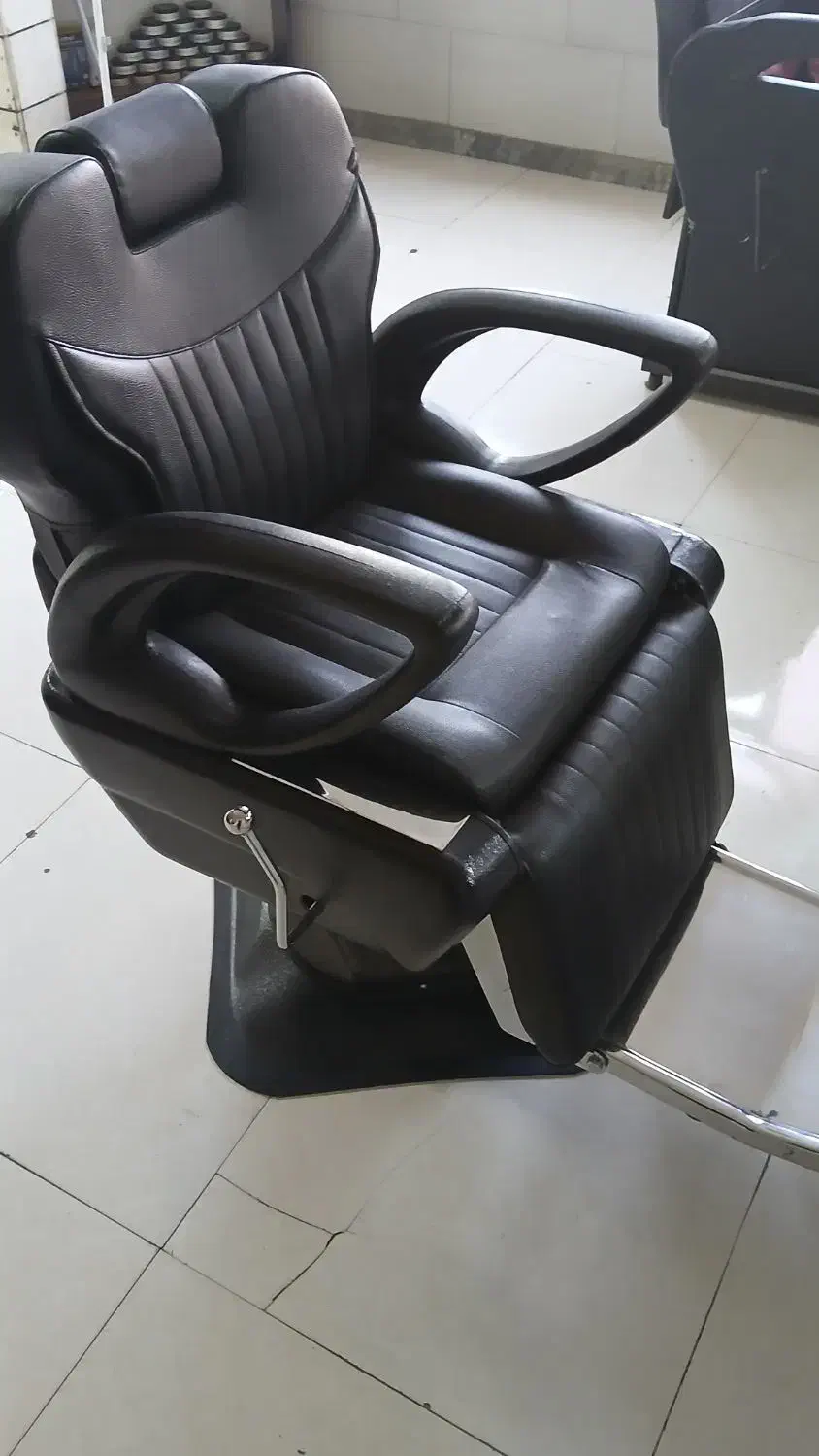 صندلی جک دار رزونال|آرایشگاه و سالن‌های زیبایی|زنجان, |دیوار