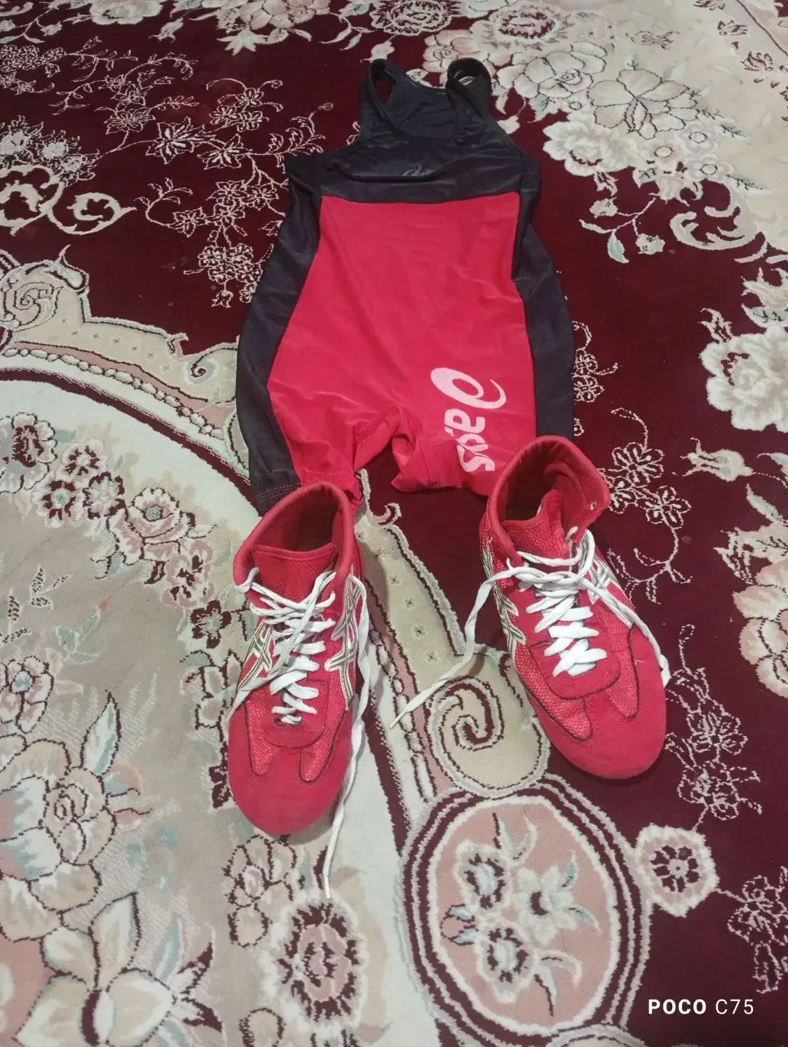 دوبنده و کفش کشتی درحد|تجهیزات ورزشی|سلمان‌شهر, |دیوار