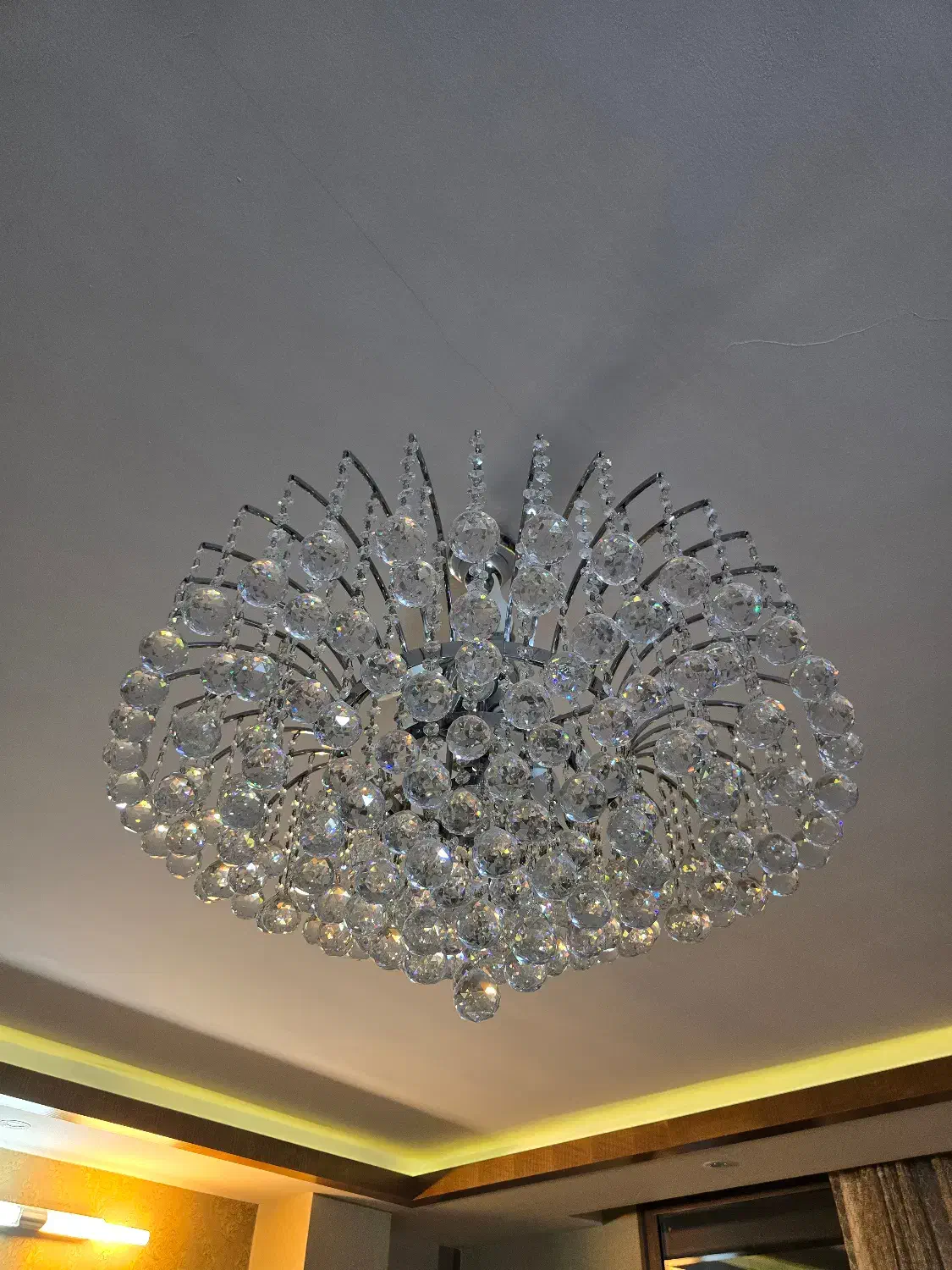 لوستر کریستالی با بهترین متریال وقابلیت تغییر مدل|لوستر و چراغ آویز|اصفهان, ملکشهر|دیوار