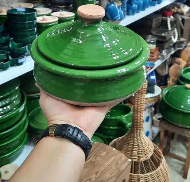 گمج دونفره خورشتی|ظروف پخت‌وپز|رشت, هلال احمر|دیوار