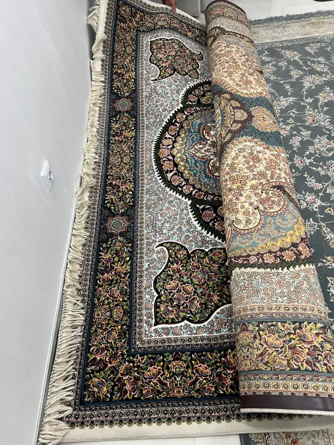فرش نو ۹ متری، زمرد ۷۰۰ شانه|فرش|اهواز, گلستان|دیوار