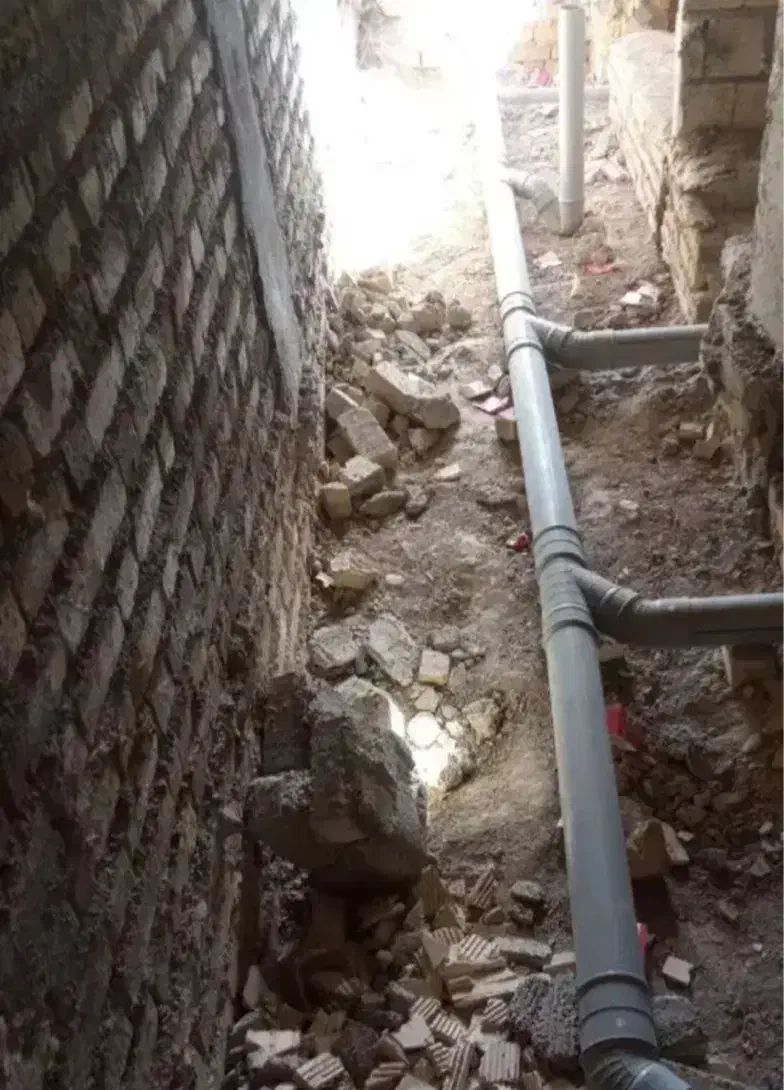 لوله کشی آب و فاضلاب نصب پمپ و مخزن ‌و تصفیه آب|خدمات پیشه و مهارت|خاش, |دیوار