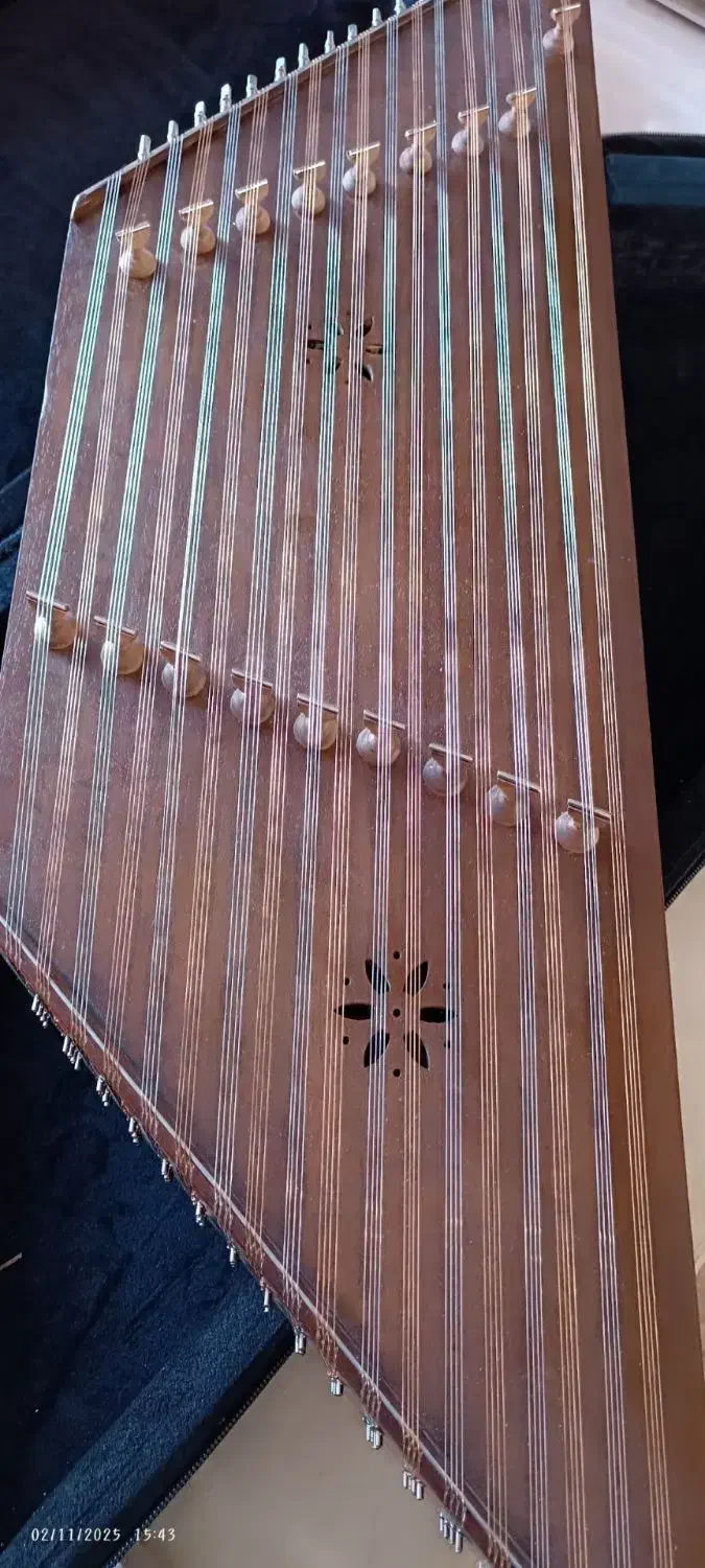 سنتور|سازهای سنتی|کبودرآهنگ, |دیوار