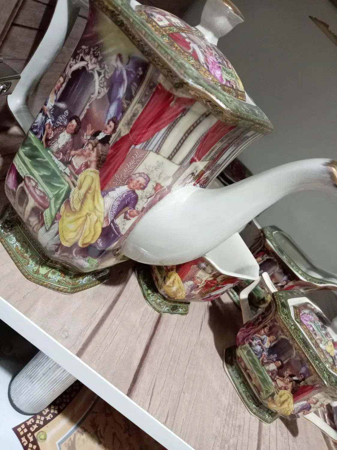 ناپولی|ظروف سرو و پذیرایی|تیکمه داش, |دیوار