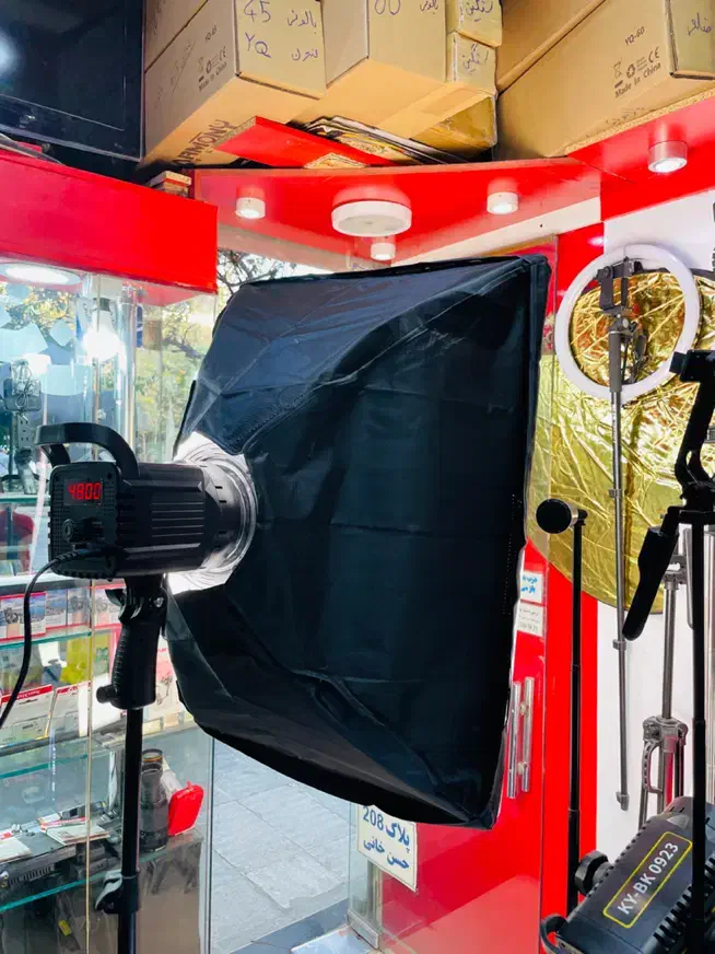 سافت باکس ویدئولایت حرفه ای300 وات با پایه و باکس|دوربین عکاسی و فیلمبرداری|تهران, بازار|دیوار