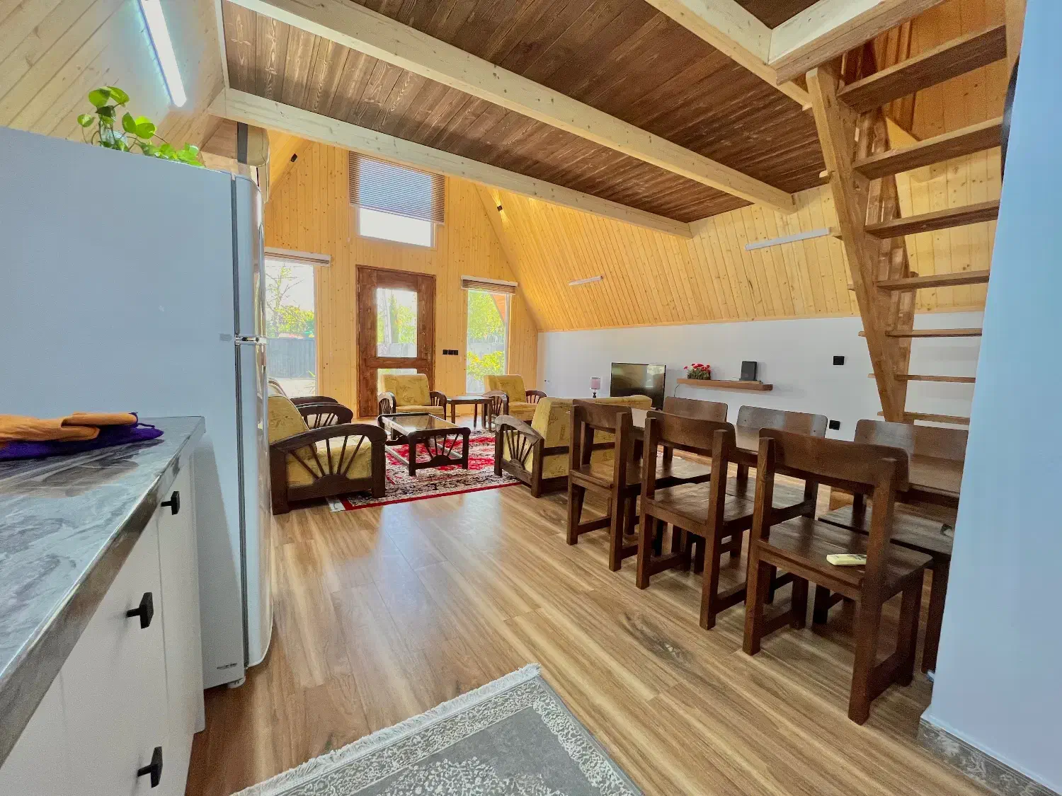 ویلا دو خواب نزدیک ساحل|اجارهٔ کوتاهمدت آپارتمان و سوئیت|سرخرود, |دیوار