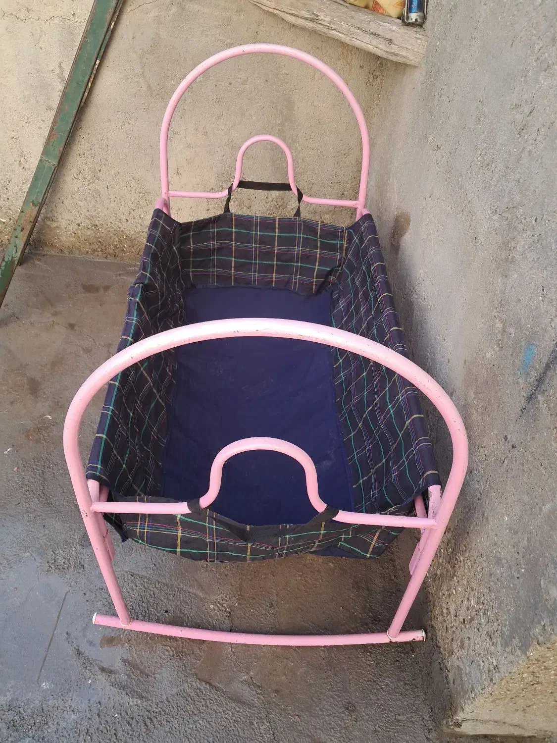 گهواره ۴۰۰ تومن|تخت و صندلی بچه|بیجار, |دیوار