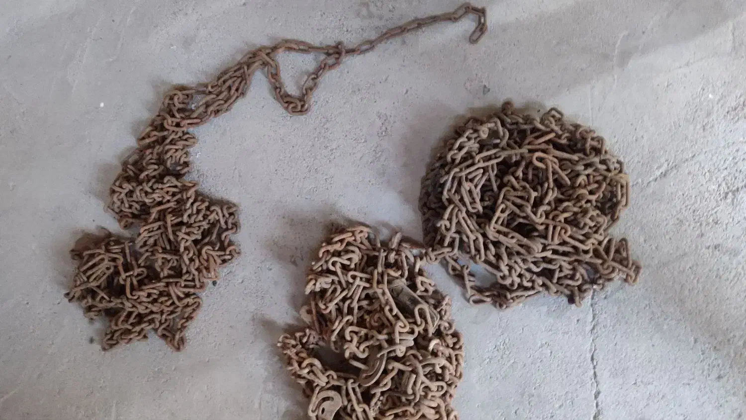 زنجیر چرخ کامیون چرخ 24 قیمت توافقی|قطعات یدکی و لوازم جانبی|نیشابور, امام خمینی|دیوار