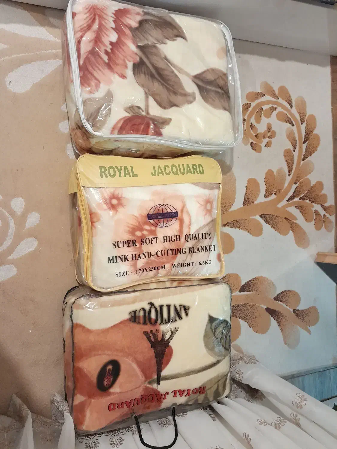 پتوی گلبافت طرح برجسته نو|رختخواب، بالش، پتو|سنندج, |دیوار