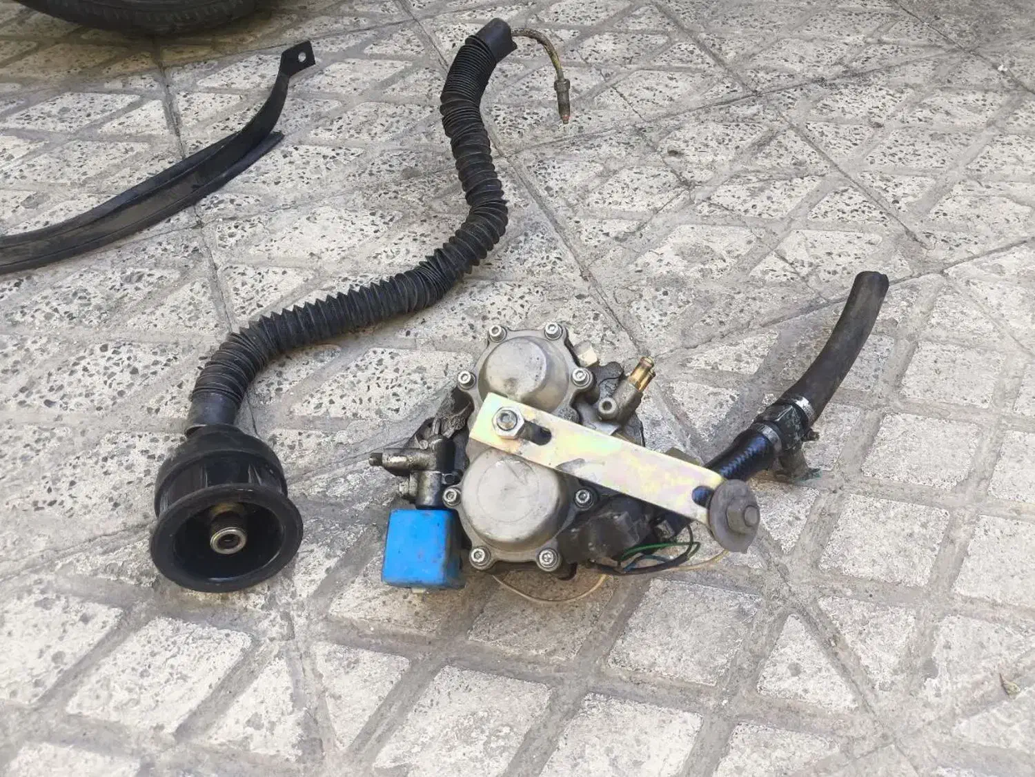 رادیاتور وفن رادیاتور پراید و کمپرسور کولرپراید|قطعات یدکی و لوازم جانبی|کرج, کوی کارمندان جنوبی|دیوار