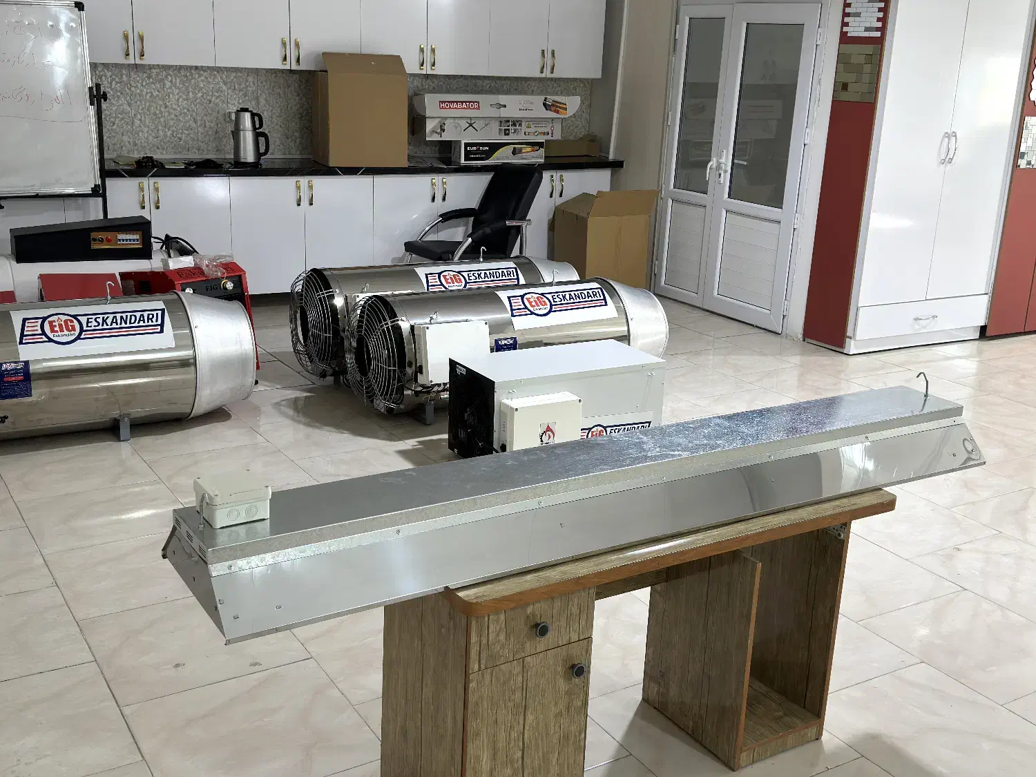 هیتر بخاری تابشی 1200 وات کم مصرف برقی ایستاده|بخاری، هیتر، شومینه|مشهد, بهارستان|دیوار