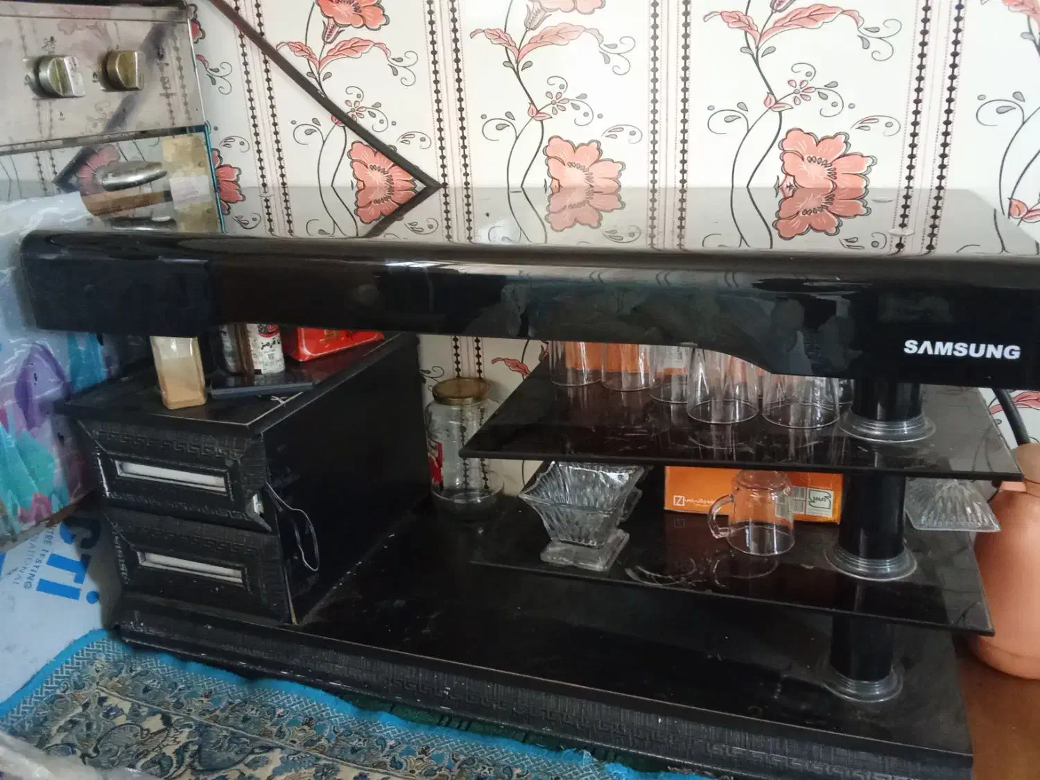 زیر تلویزیون|میز تلویزیون|قشلاق دشت, |دیوار