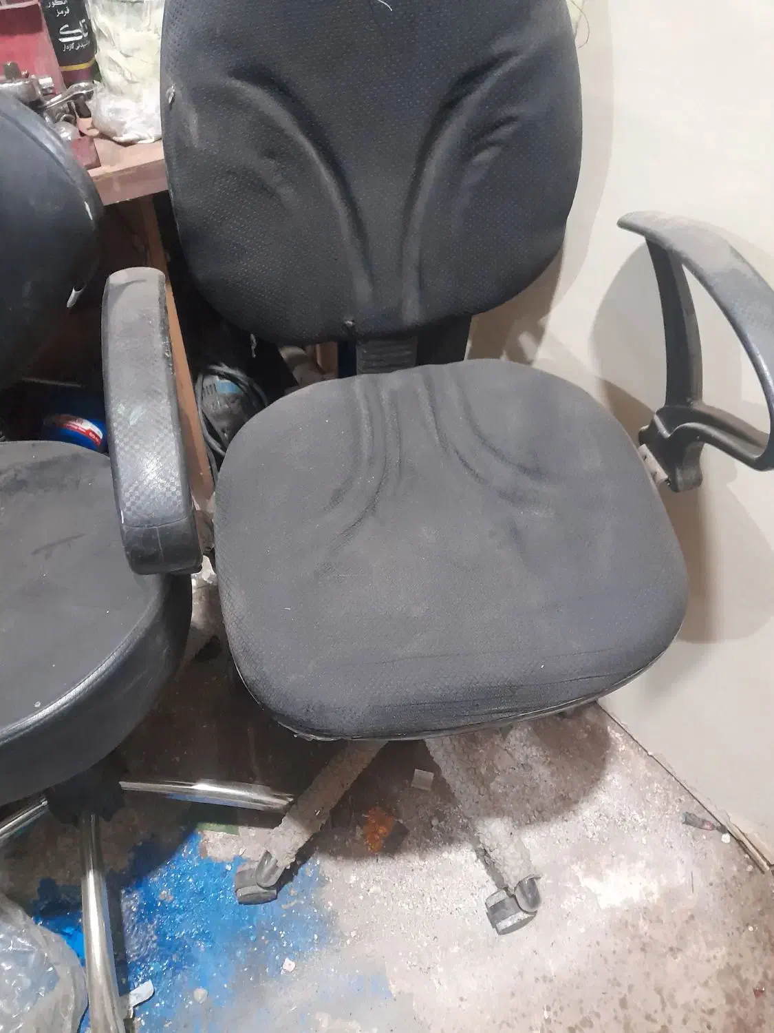 دوعدد صندلی سالم وگردون|صندلی و نیمکت|اردبیل, |دیوار