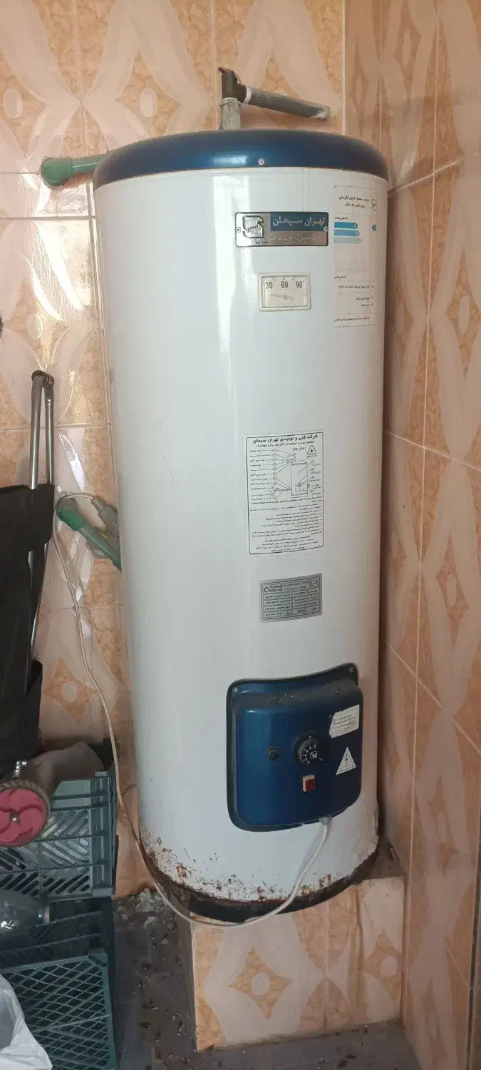 آبگرمکن برقی ۱۳۰ لیتری و برقی دیواری ۱۰ لیتری|آبگرمکن، پکیج، شوفاژ|برازجان, |دیوار