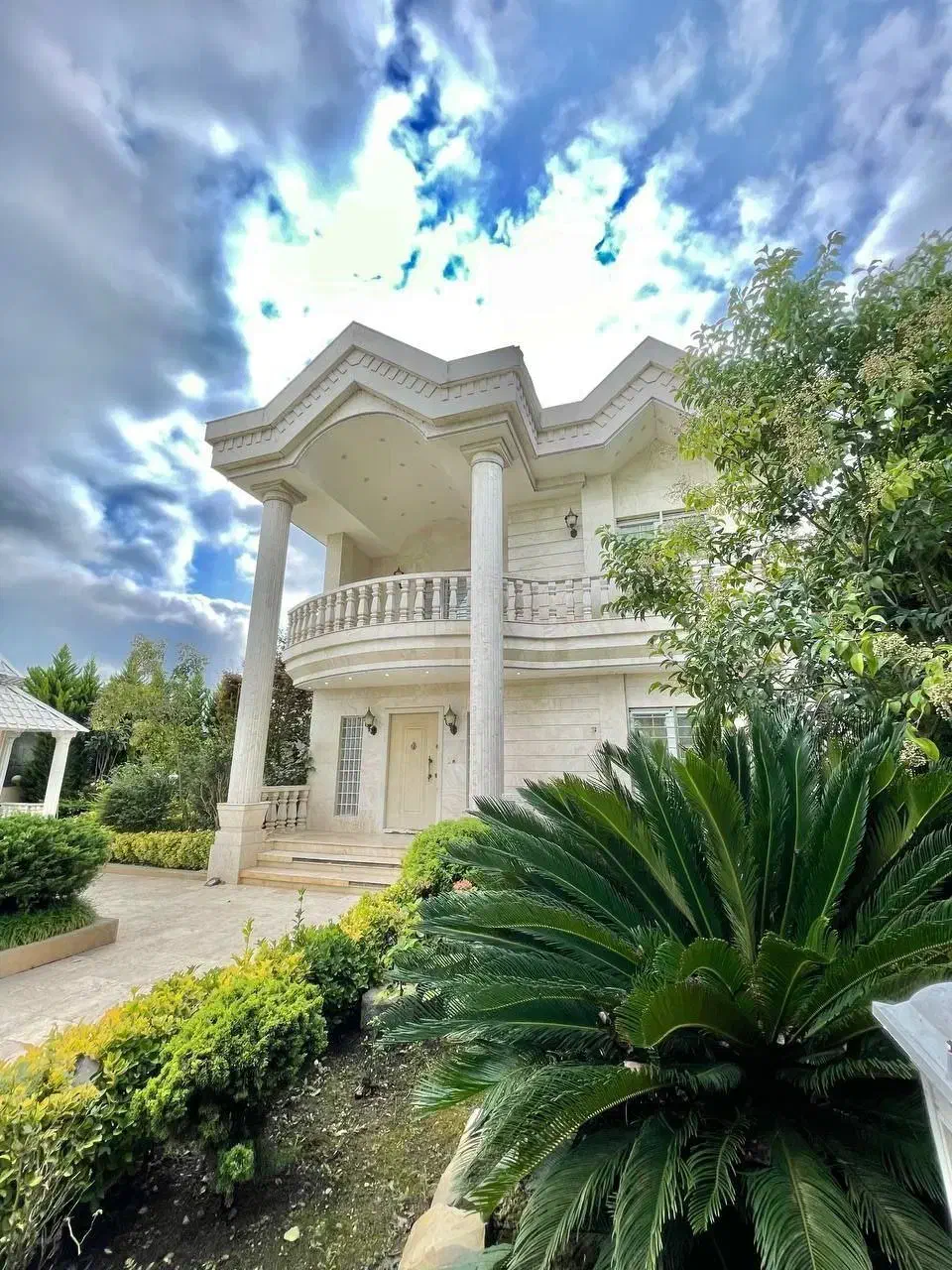 کاخ ویلا ۵۵۰ متری فول فرنیش نمارومی سنددار|فروش خانه و ویلا|نشتارود, |دیوار