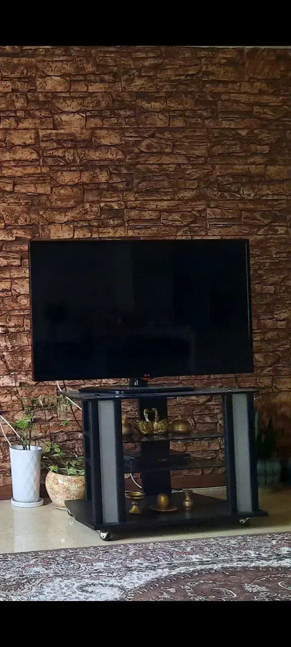 میز تلویزیون سکوریت بلبرینگ دار|میز تلویزیون|پرند, فاز ۵|دیوار