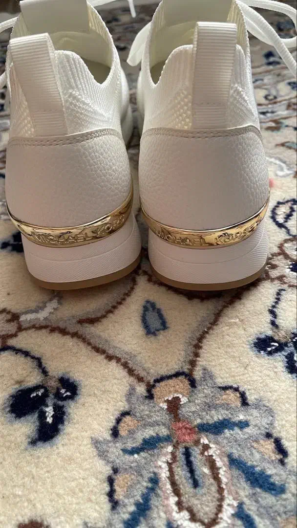 کتونی مایکل کورس اورجینال|کیف، کفش، کمربند|تهران, شهرک صدرا|دیوار