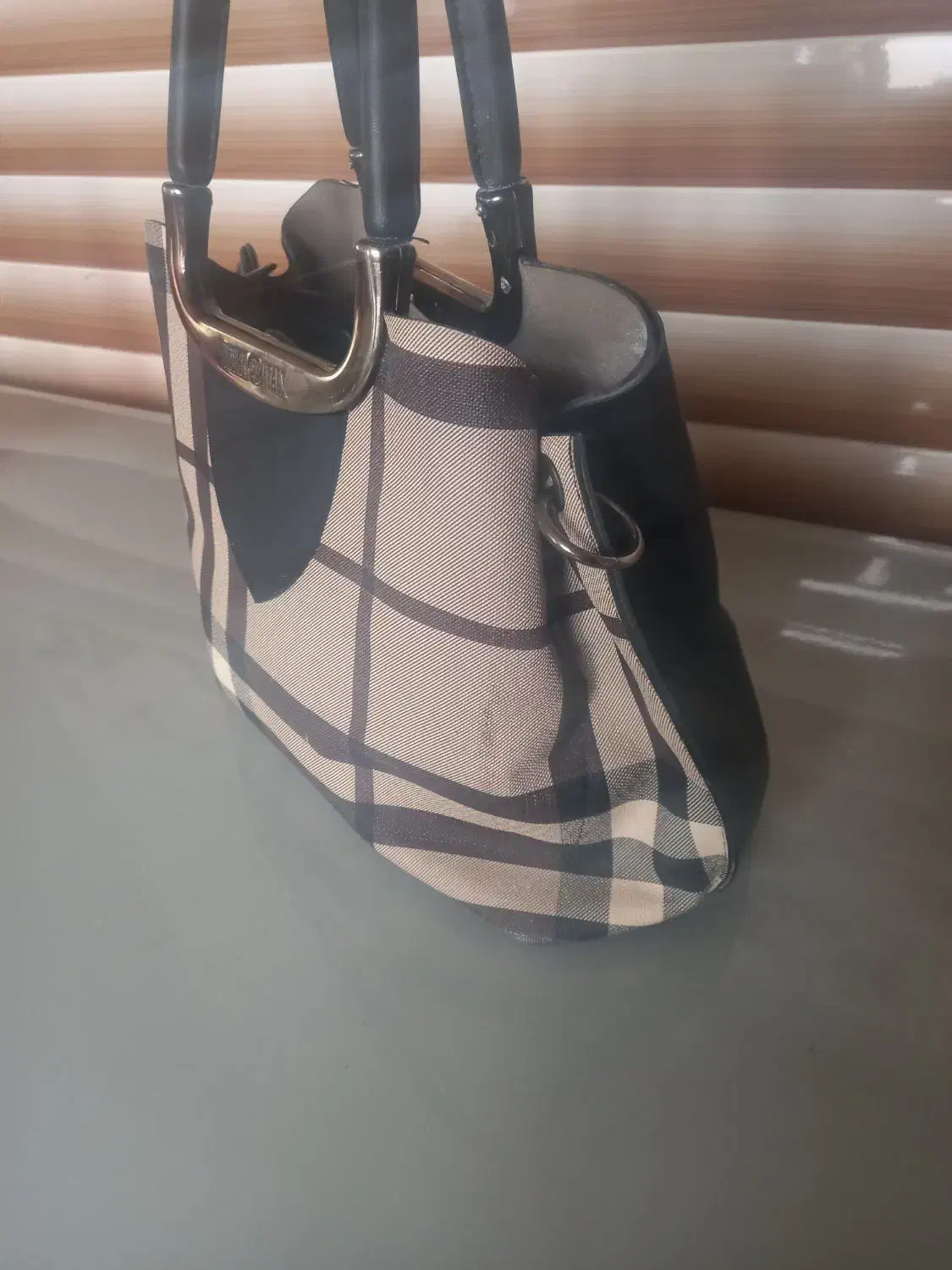 کیف|کیف، کفش، کمربند|ارومیه, |دیوار