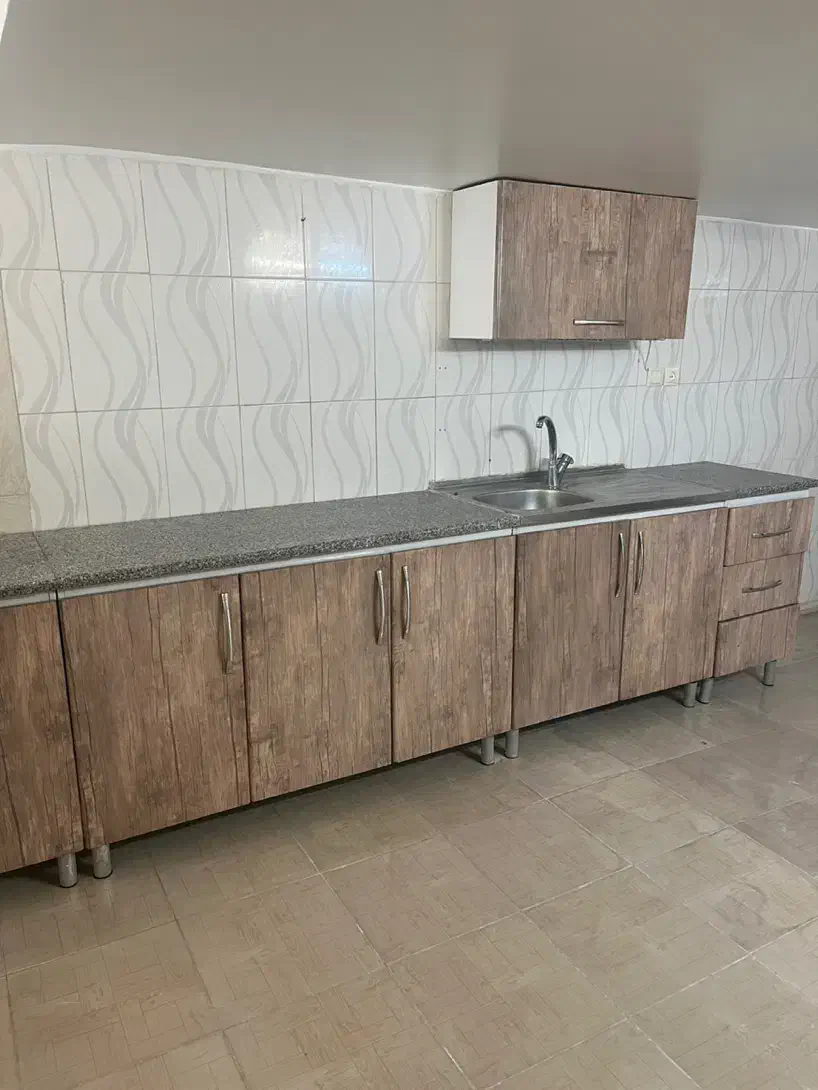 اجاره زیرزمین گلخانه ای تک خواب راه مشترک|اجارهٔ خانه و ویلا|قم, زنبیل آباد|دیوار